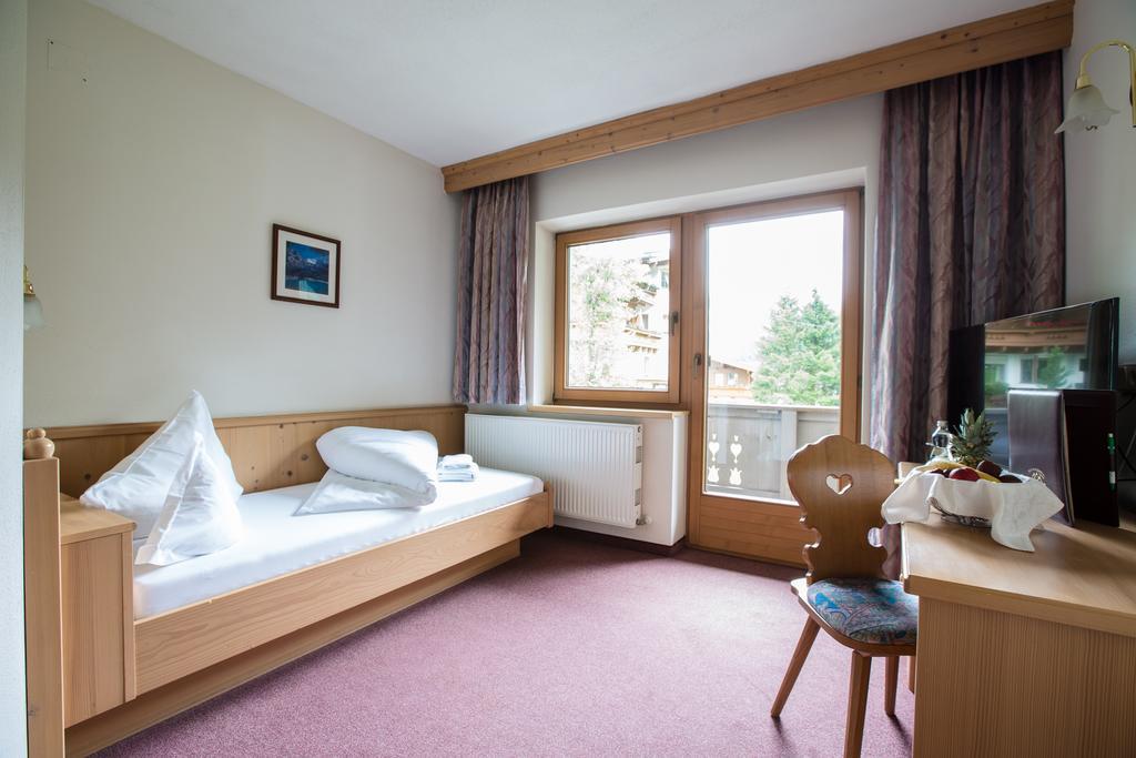 Hotel Hoehlenstein Tux Esterno foto